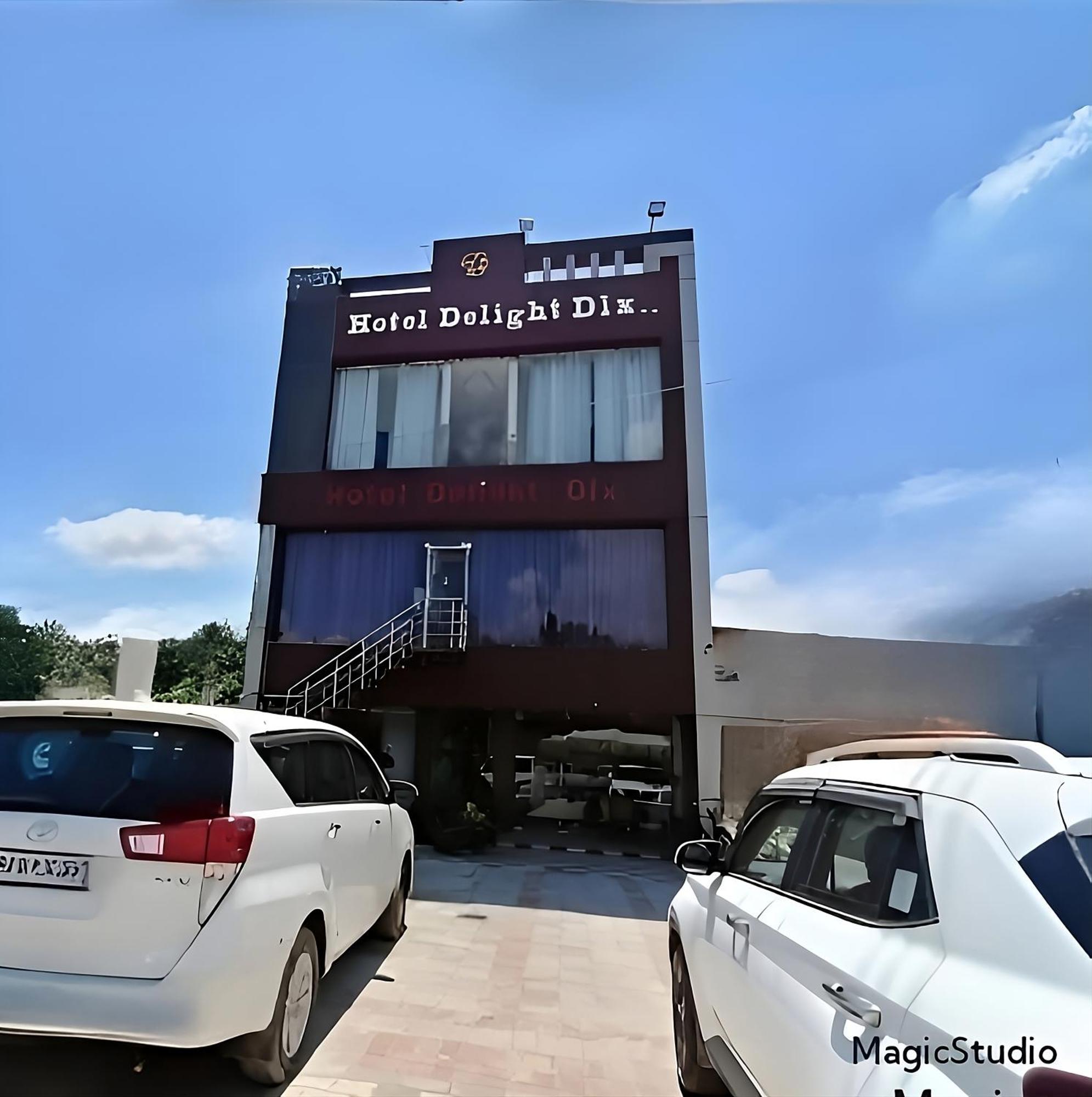 Hotel Delight Deluxe Pipra Dewās Exterior foto